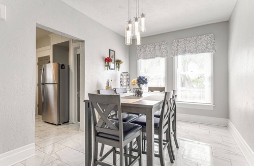 Niagara Falls House | 1 Mi to Niagara Falls! Family Home w/Shared Yard