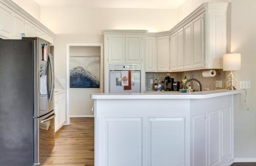 Edmond House | < 1 Mi to Oak Tree National: Cozy Getaway!