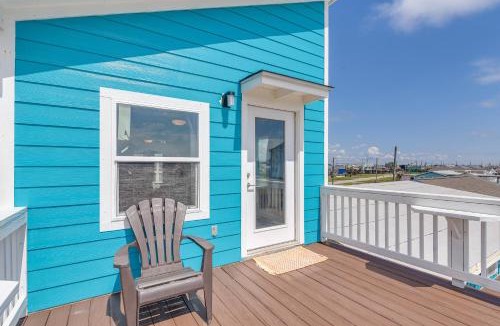 Surfside Beach Apartment | 1 Mi to Ocean: Colorful Freeport Beach Rental!