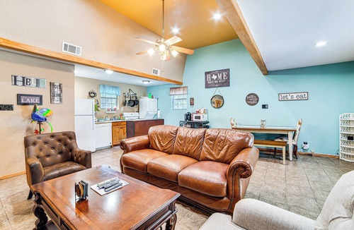 Pottsboro Cabin | 1 Mi to Park & Boat Ramp! Lake Texoma Retreat