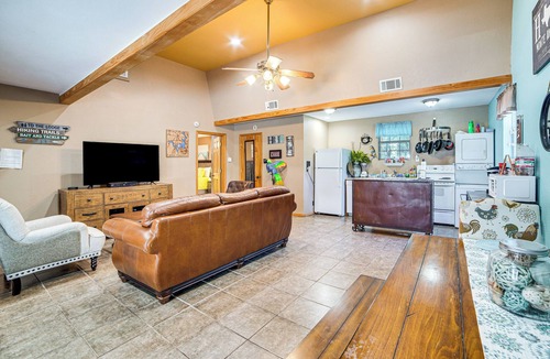 Pottsboro Cabin | 1 Mi to Park & Boat Ramp! Lake Texoma Retreat