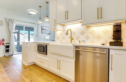 Bluffton Cottage | 1 Mi to River! Relaxing Family Home in Bluffton