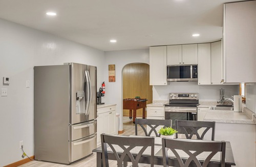 Galt House | 1 Mi to Rock Riverfront: Family-Friendly Retreat!