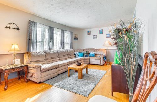 Lincoln House | < 1 Mi to Route 66: Home w/Large Yard!