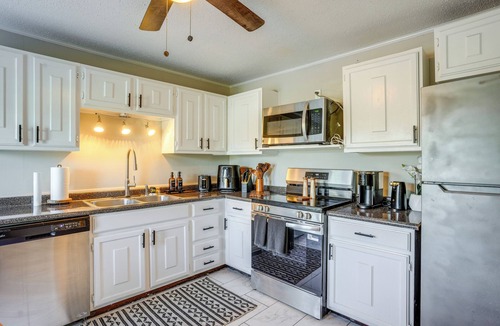 Collegedale Condo | 1 Mi to SAU: Collegedale Apt w/Shared Yard!
