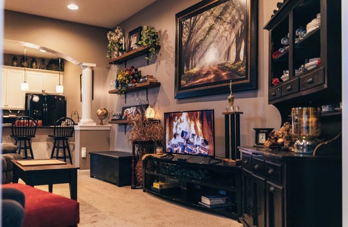 New Holland Apartment | 1 Mi to Shops & Eats on Main St: New Holland Abode