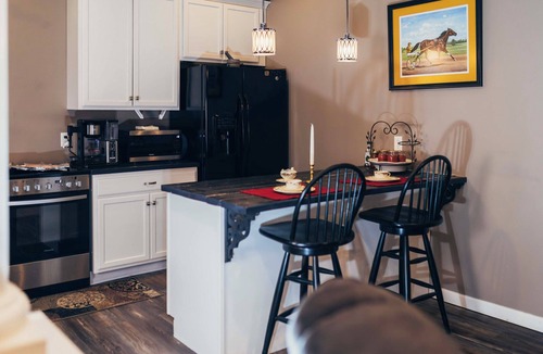 New Holland Apartment | 1 Mi to Shops & Eats on Main St: New Holland Abode