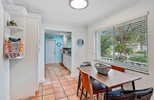 Parrot Cove House | 1 Mi to Shore: Pet-Friendly Lake Worth Beach Home!