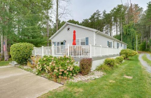 Mears House | 1 Mi to Silver Lake Sand Dunes: Deck, Grill & Yard