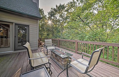 Roseland House | 1 Mi to Slopes & Dining: Spacious Ski Getaway!