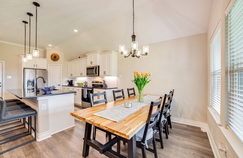 Greenville House | 1 Mi to Splash Kingdom Air Patrol: Home w/Patio!