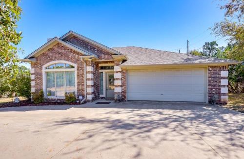 Belton House | 1 Mi to Stillhouse Hollow Lake: Texas Family Home