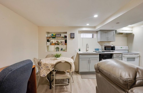 Alden Manor Apartment | 1 Mi to UBS Arena! Pet-Friendly Elmont Apartment