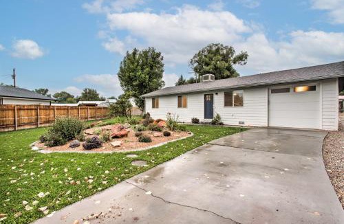 Clifton House | 1 Mi to Winery Clifton Escape with Grill and Yard!