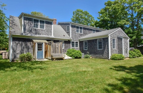 Chatham House | 1 Mile from Downtown Chatham Walk to Pier