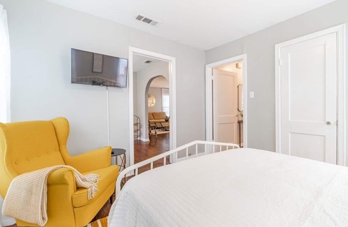 Original Town House | 1 mile from downtown Carrollton - Quiet Neighborhood