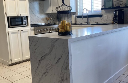 Elephant Butte House | 1 mile from Hot Springs Landing (beach access)