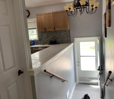 South Bend Villa | 1 mile to noterdame