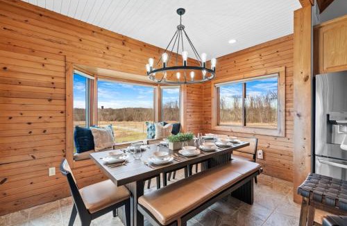 Elkhart Lake House | 1-Mile to Road America, 2-Miles to Elkhart Lake
