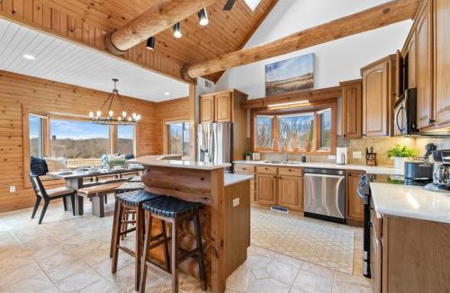 Elkhart Lake House | 1-Mile to Road America, 2-Miles to Elkhart Lake