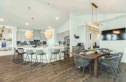 San Luis House | 1 min walk to beach - 7 min drive to Sea Isle
