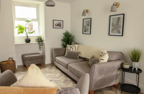 Llanfachraeth House | 1 Mona Terrace