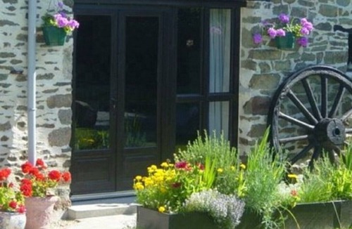 Madre House | 1 of 3 gites (sleeps 2-14) - Cottage with pool - Le Cezanne -