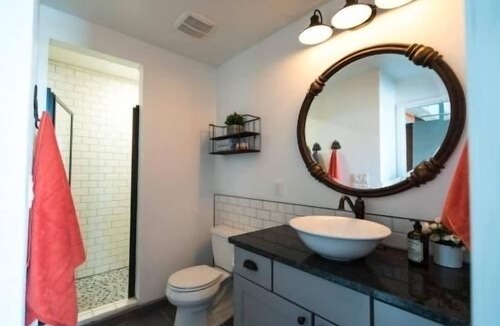 Downtown Albuquerque Condo | 1-Of-A-KIND cozy condo with rooftop access in downtown ABQ
