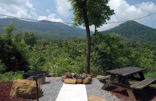 Sevierville Cabin | 1 of A Kind Log Cabin, Incredible 360 Views, Completely Private, HotTub, Firepit
