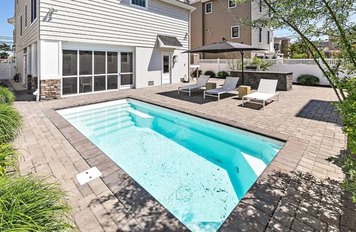 South Beach Haven House | 1 off ocean, pool, new construction, holgate
