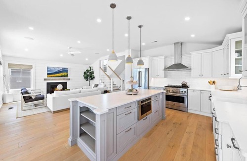Holgate House | 1 Off the Ocean, Heated Salt Water Pool, New Constructionnnn