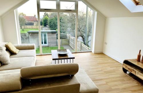 Pagham House | 1 Old Sefter School House