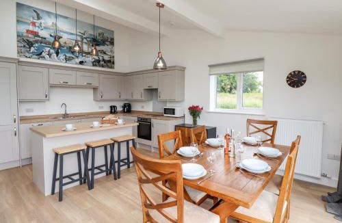 Dunstan House | 1 Orchard Cottages