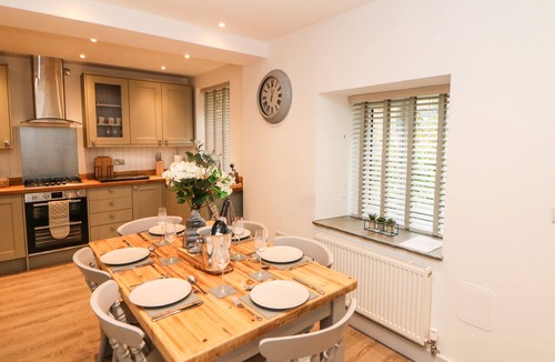 Hathersage Cottage | 1 Orchard View