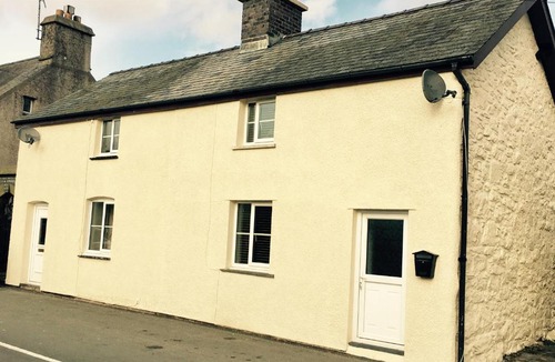 Llanuwchllyn Apartment | 1, PEN Y BANC COTTAGE
