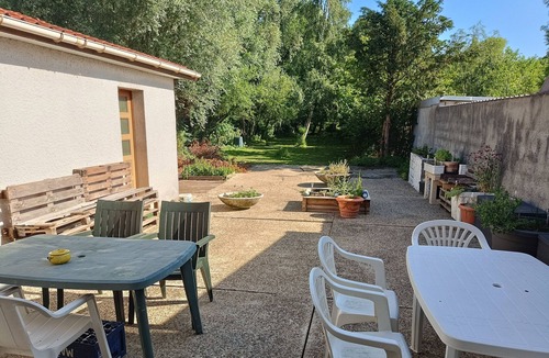 Fruges House | 1-person bed, large desk