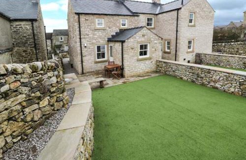 Blackwell in the Peak House | 1 Primitive Croft