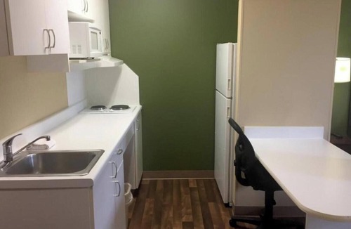 Rochester Apartment | 1 Queen Bed | ADA/RI Shower/Non-Smoking/Kitchen