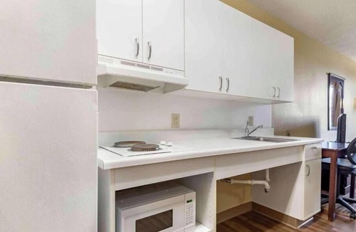 Rochester Apartment | 1 Queen Bed | ADA/RI Shower/Non-Smoking/Kitchen