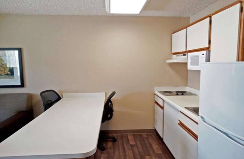 Malvern Apartment | 1 Queen Bed | Non-Smoking, Kitchen, Sofa-Bed