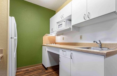 North Greece Apartment | 1 Queen Bed | Non-Smoking, Kitchen