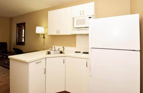 Fishkill Apartment | 1 Queen Bed | Non-Smoking, Kitchen