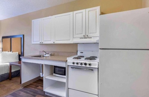 Tougaloo Apartment | 1 Queen Bed | Non-Smoking, Kitchen, Sofa-Bed