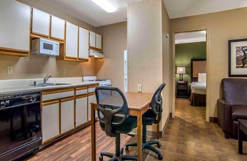 Greenville - Spartanburg Apartment | 1 Queen Bed | Non-Smoking, Micfridge, Sofa-Bed