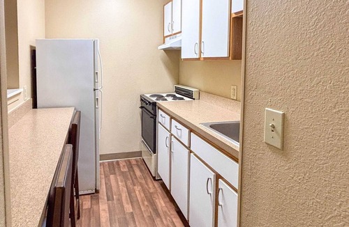 Greenville - Spartanburg Apartment | 1 Queen Bed | Non-Smoking, Micfridge, Sofa-Bed