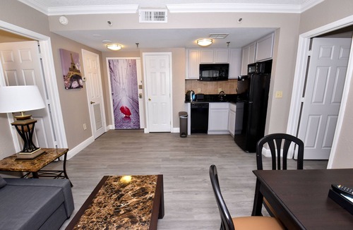 Southwest Orlando Condo | #1 Resort style living! Close to ALL attractions-UNIVERSAL,DISNEY, SEA WORLD!