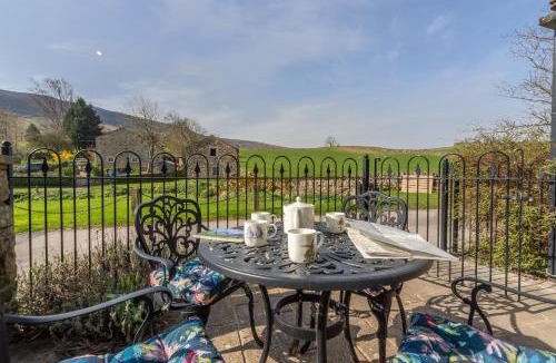 Burnsall House | 1 Riverside Cottage