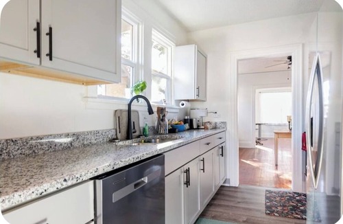 Kansas City Bed & Breakfast | 1 Room, 2 beds, continental breakfast safe & peaceful setting