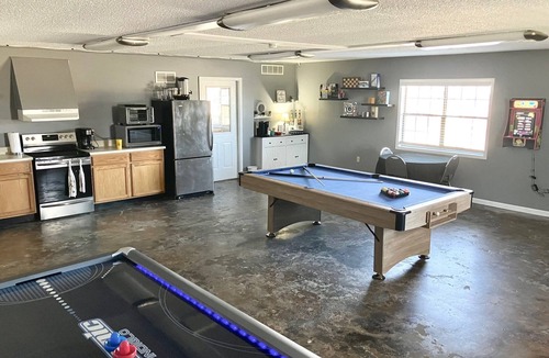 Sallisaw Cabin | 1 Room Camping Cabin KK1