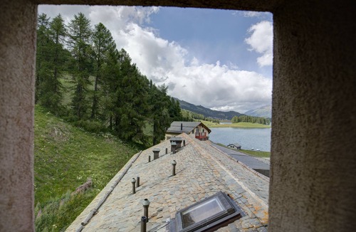 Silvaplana Apartment | 1-room flat with garden view on the 3rd floor
